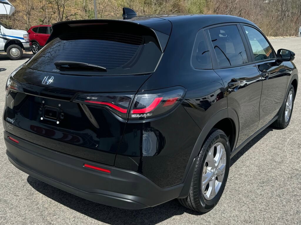Used 2024 Honda HR-V LX image 7