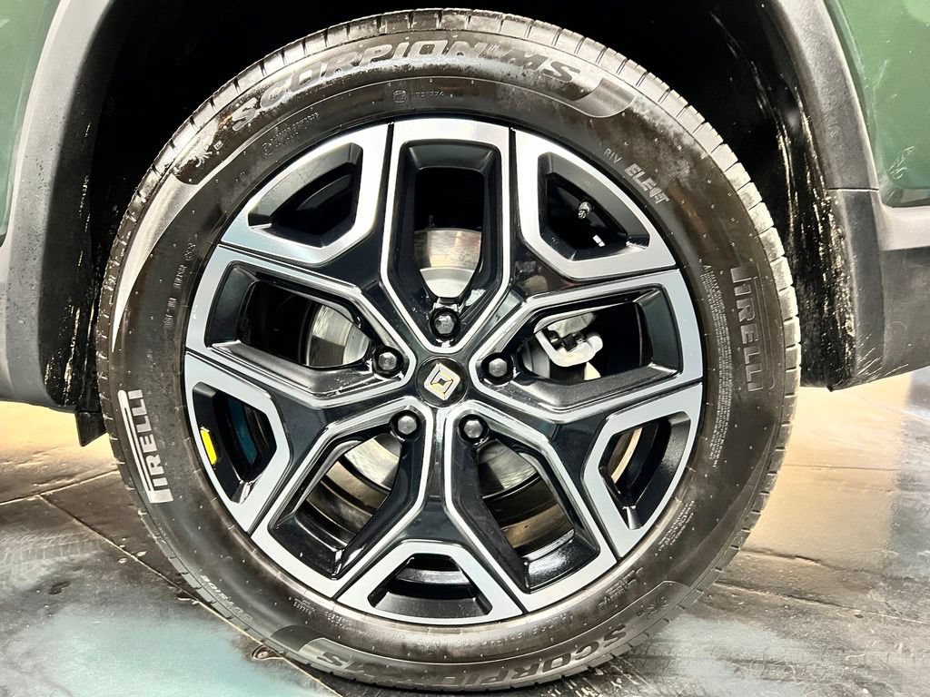 Used 2026 Rivian R1S Adventure Tri AWD/4WD image 11