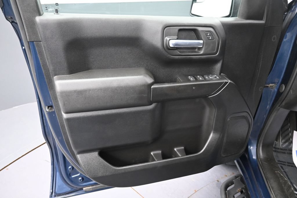 Used 2021 Chevrolet Silverado 1500 Custom AWD/4WD image 17