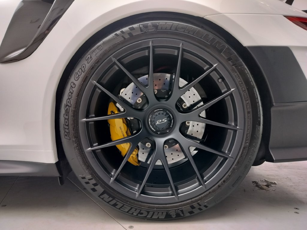 Used 2018 Porsche 911 GT2 RS RWD image 25