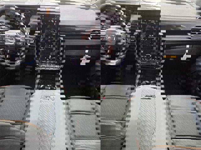 New 2026 GMC Yukon AT4 image 13