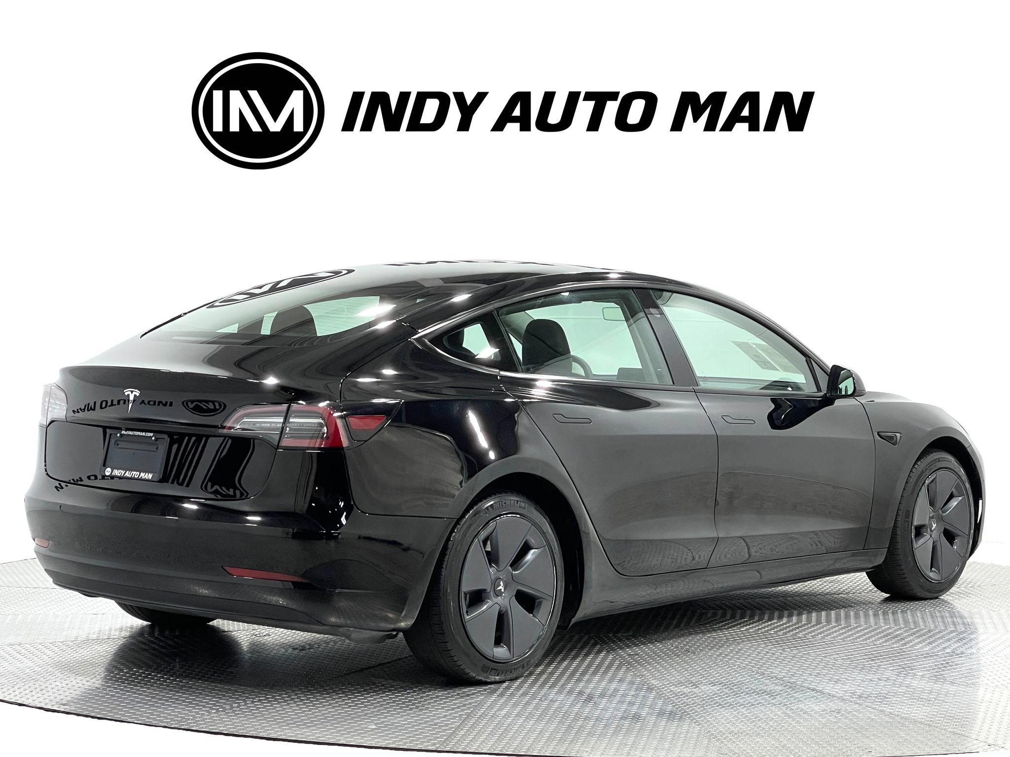 Used 2022 Tesla Model 3 Standard Range RWD image 4