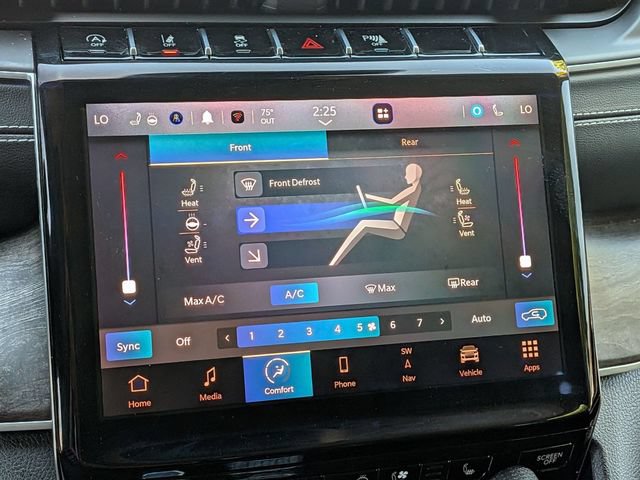 Certified 2023 Jeep Grand Cherokee L Limited w/ Luxury Tech Group II AWD/4WD image 29