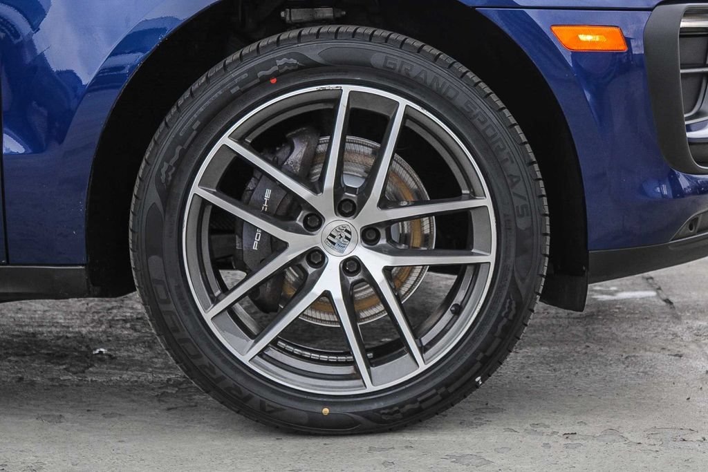 Used 2022 Porsche Macan AWD/4WD image 11