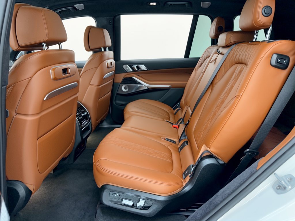 New 2027 BMW X7 xDrive40i w/ Executive Package AWD/4WD image 25