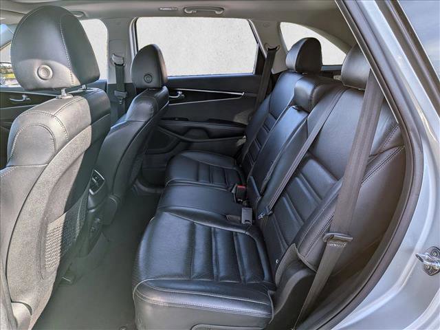 Used 2019 Kia Sorento EX image 16
