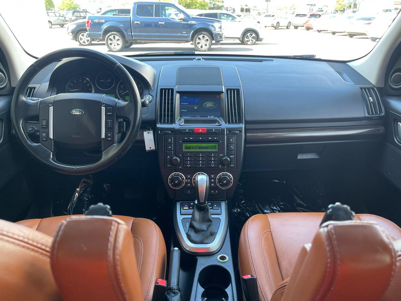 Used 2011 Land Rover LR2 HSE LUX AWD/4WD image 8