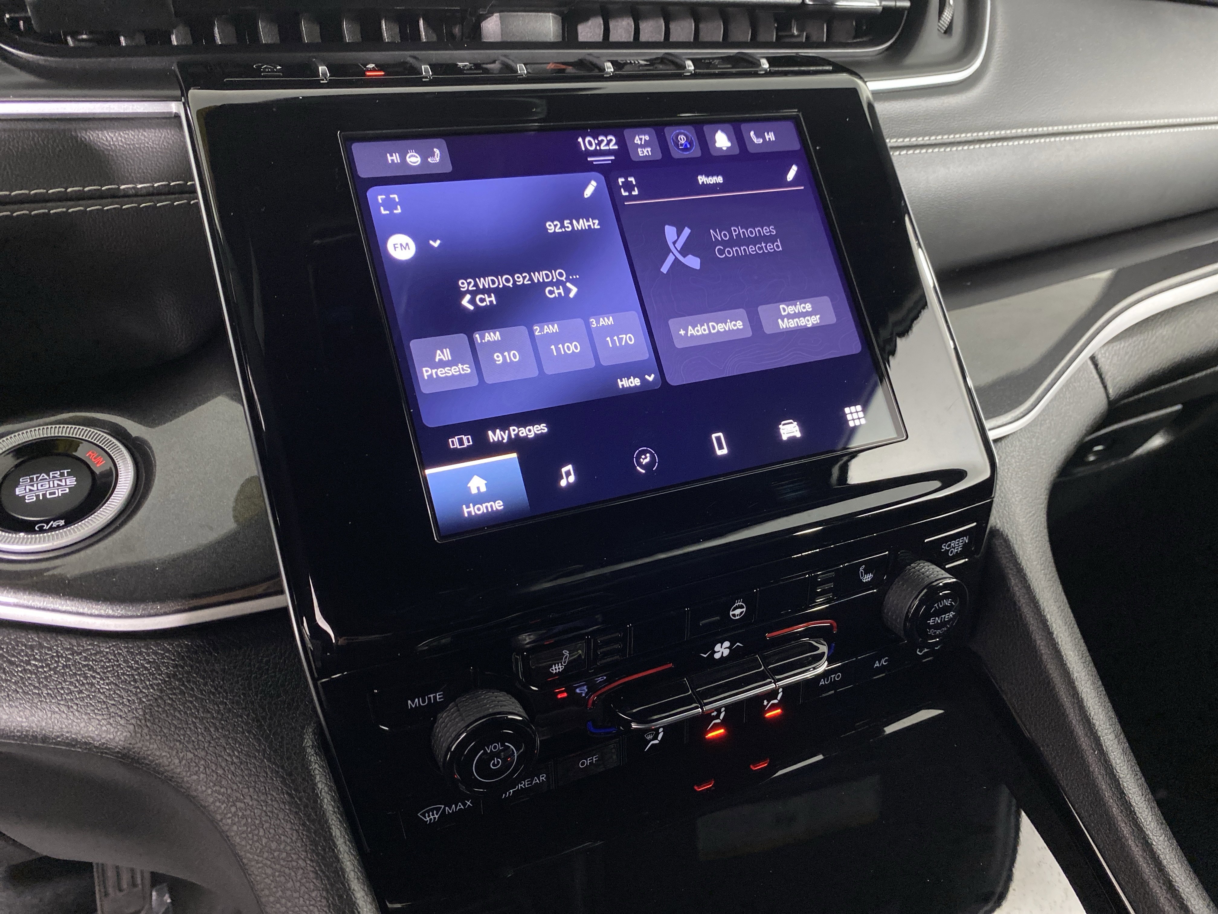 Used 2023 Jeep Grand Cherokee L Laredo image 28