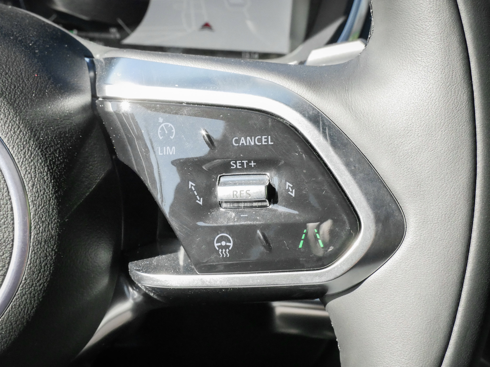 Used 2024 Jaguar I-PACE R-Dynamic HSE image 19