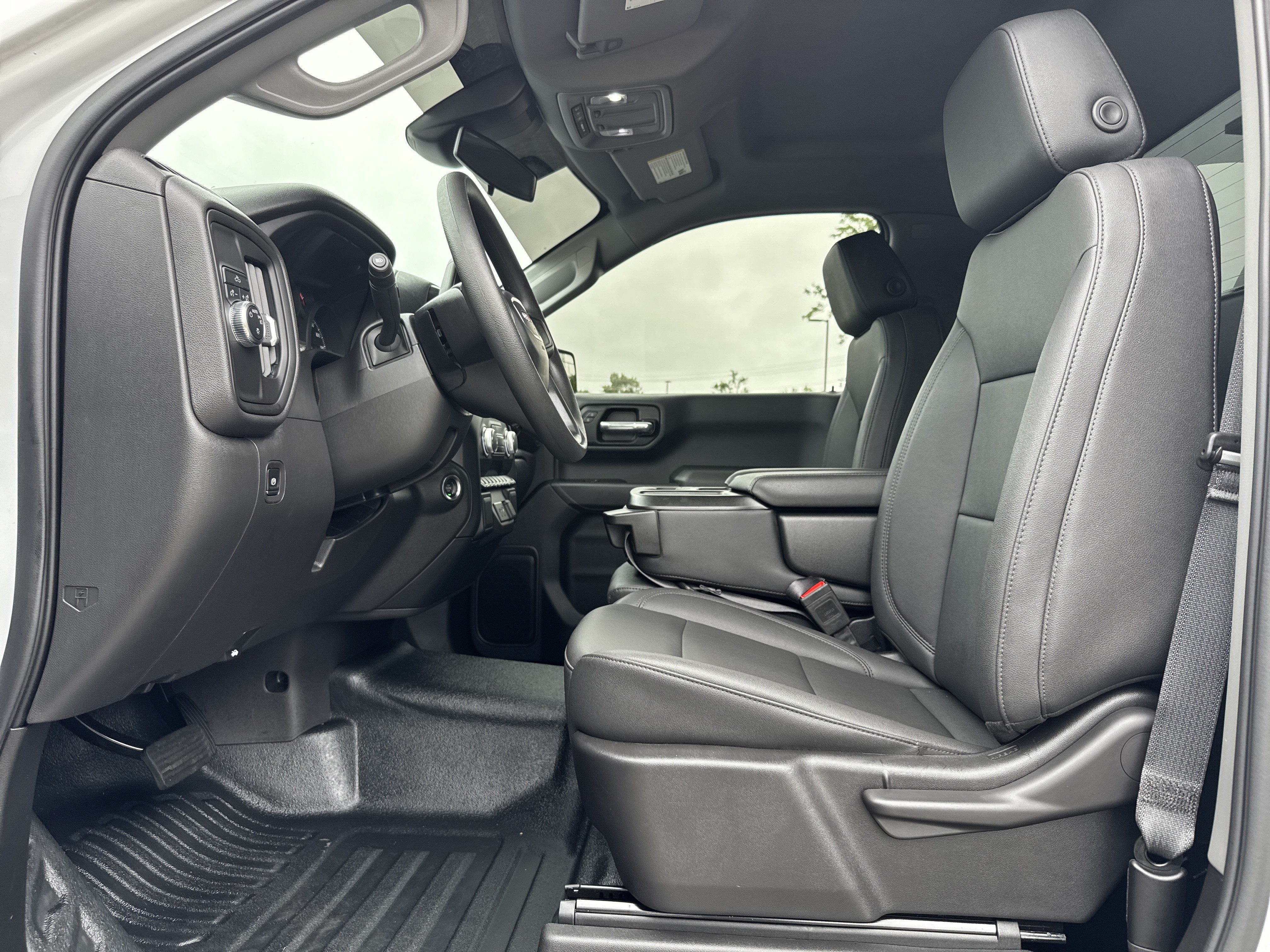 Used 2025 GMC Sierra 1500 Pro w/ Convenience Package RWD image 17