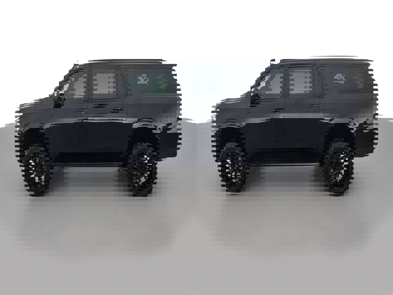 Used 2023 Chevrolet Suburban RST image 8