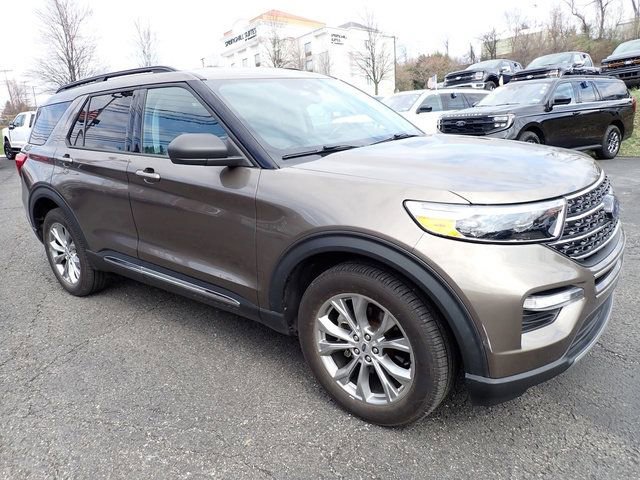 Used 2021 Ford Explorer XLT w/ Equipment Group 202A image 7