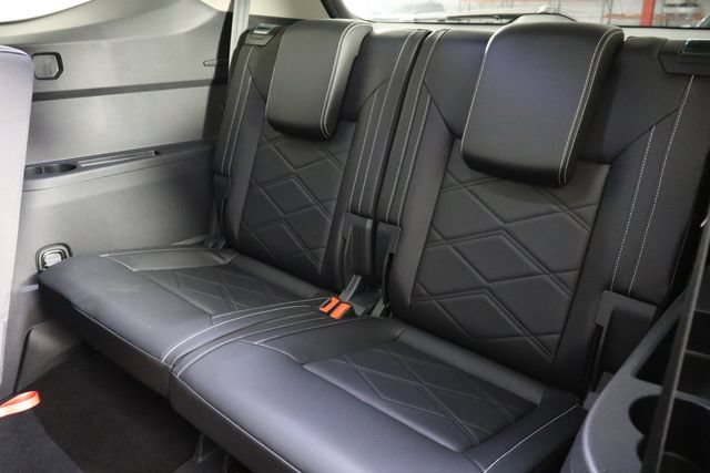 Used 2026 Volkswagen Atlas SE FWD image 15
