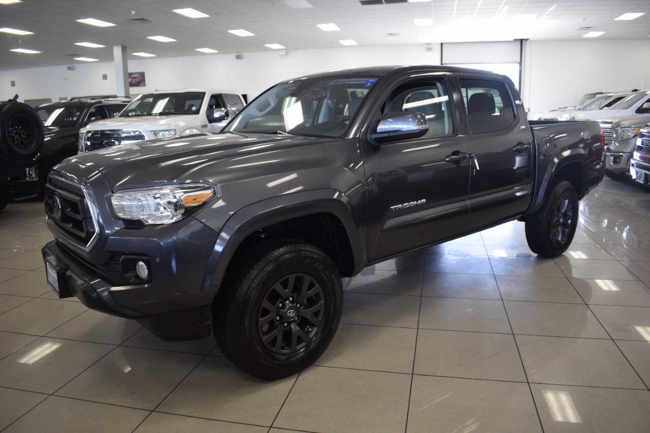 Used 2020 Toyota Tacoma SR5 image 4