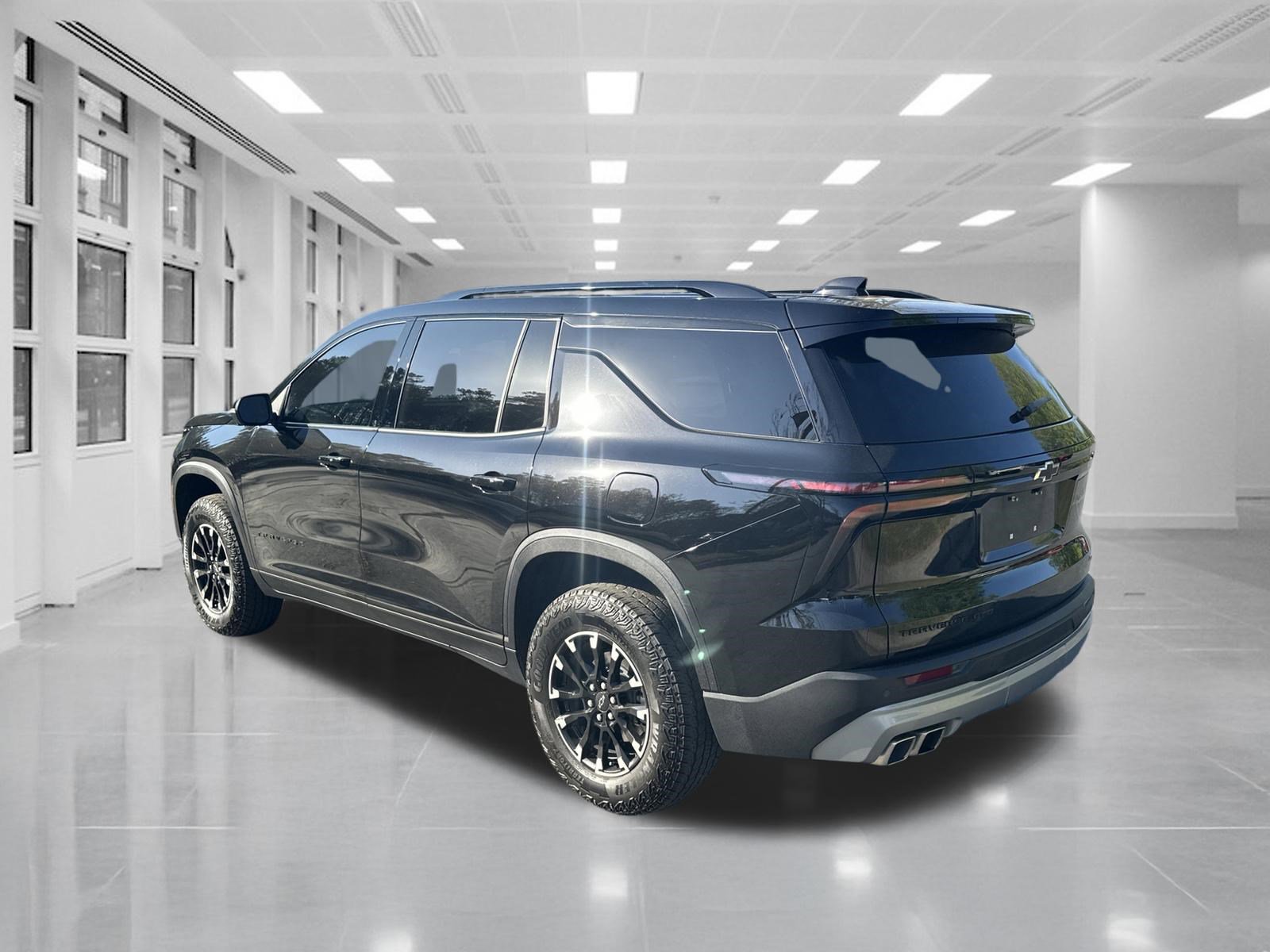 Certified 2024 Chevrolet Traverse Z71 w/ LPO, Floor Liner Package AWD/4WD image 7