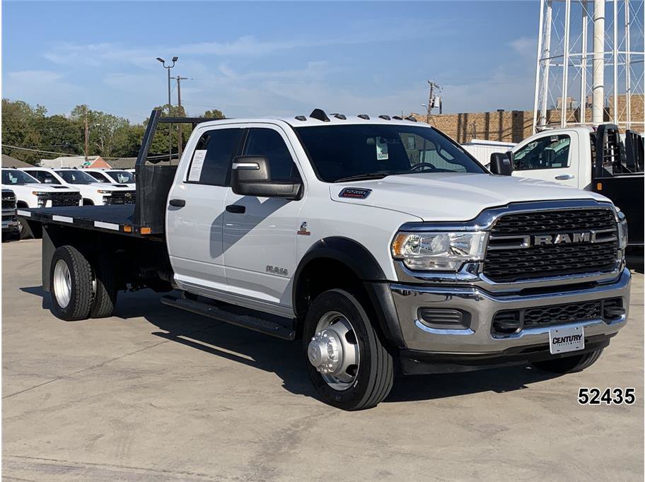 Used 2024 RAM 5500 SLT w/ Quick Order Package 2YG SLT AWD/4WD image 3