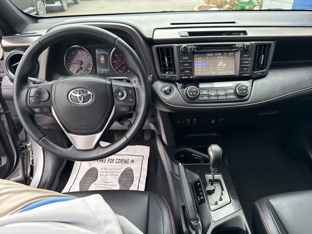 Used 2017 Toyota RAV4 SE image 25