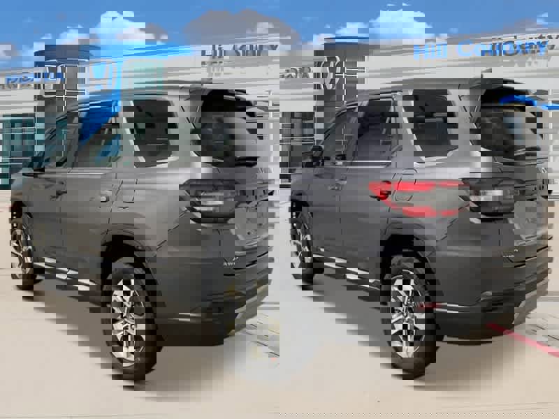 New 2025 Honda Pilot EX-L image 3