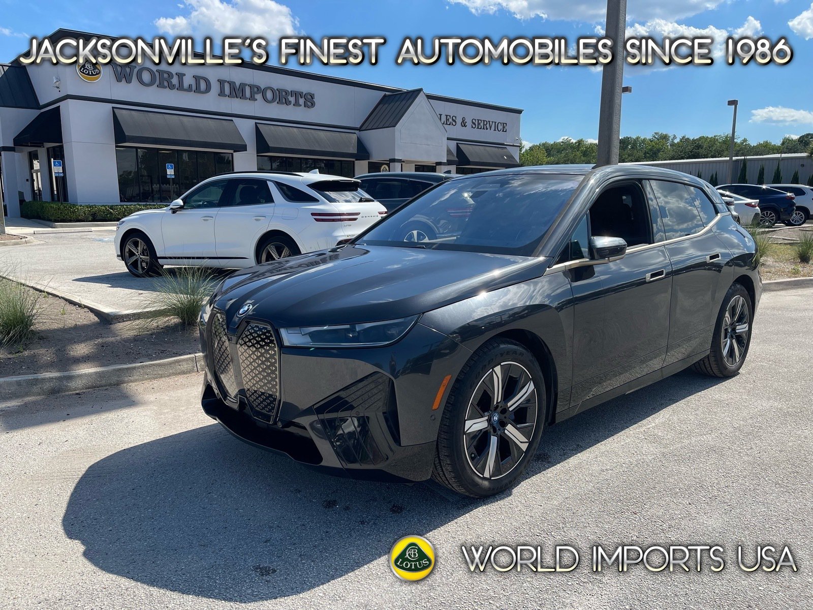 Used 2022 BMW iX xDrive50 w/ Premium Package AWD/4WD image 1