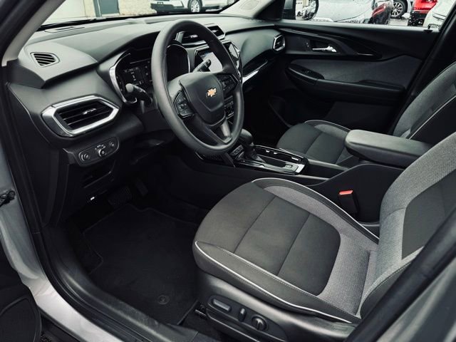 Used 2023 Chevrolet TrailBlazer LT w/ Convenience Package image 16