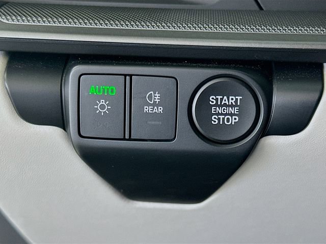 Used 2025 Porsche 911 Carrera RWD image 10