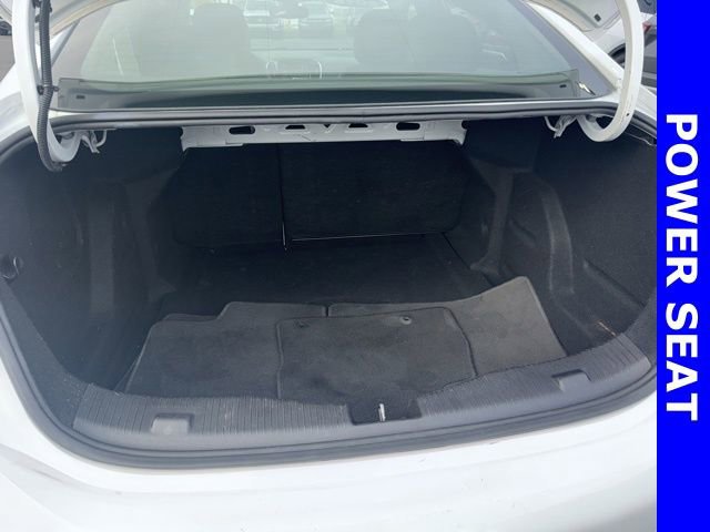 Used 2018 Chevrolet Cruze Premier image 12