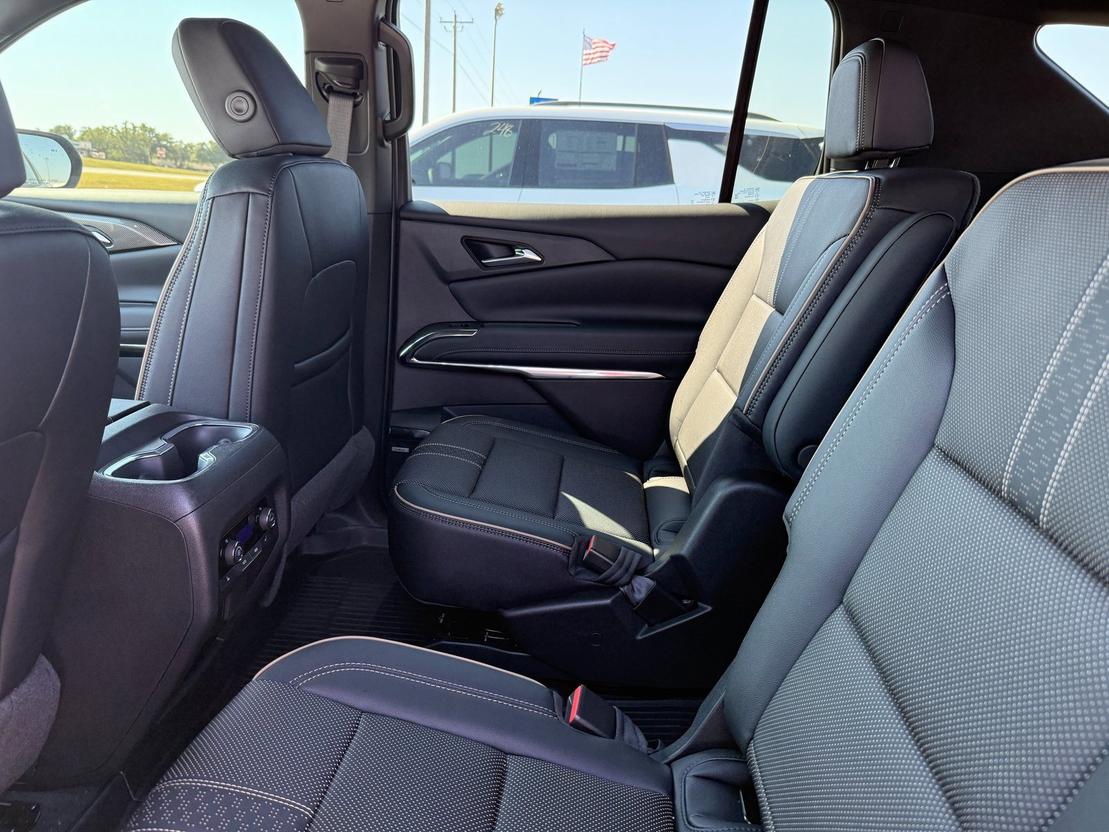 New 2026 Chevrolet Traverse High Country w/ LPO, Floor Liner Package image 17