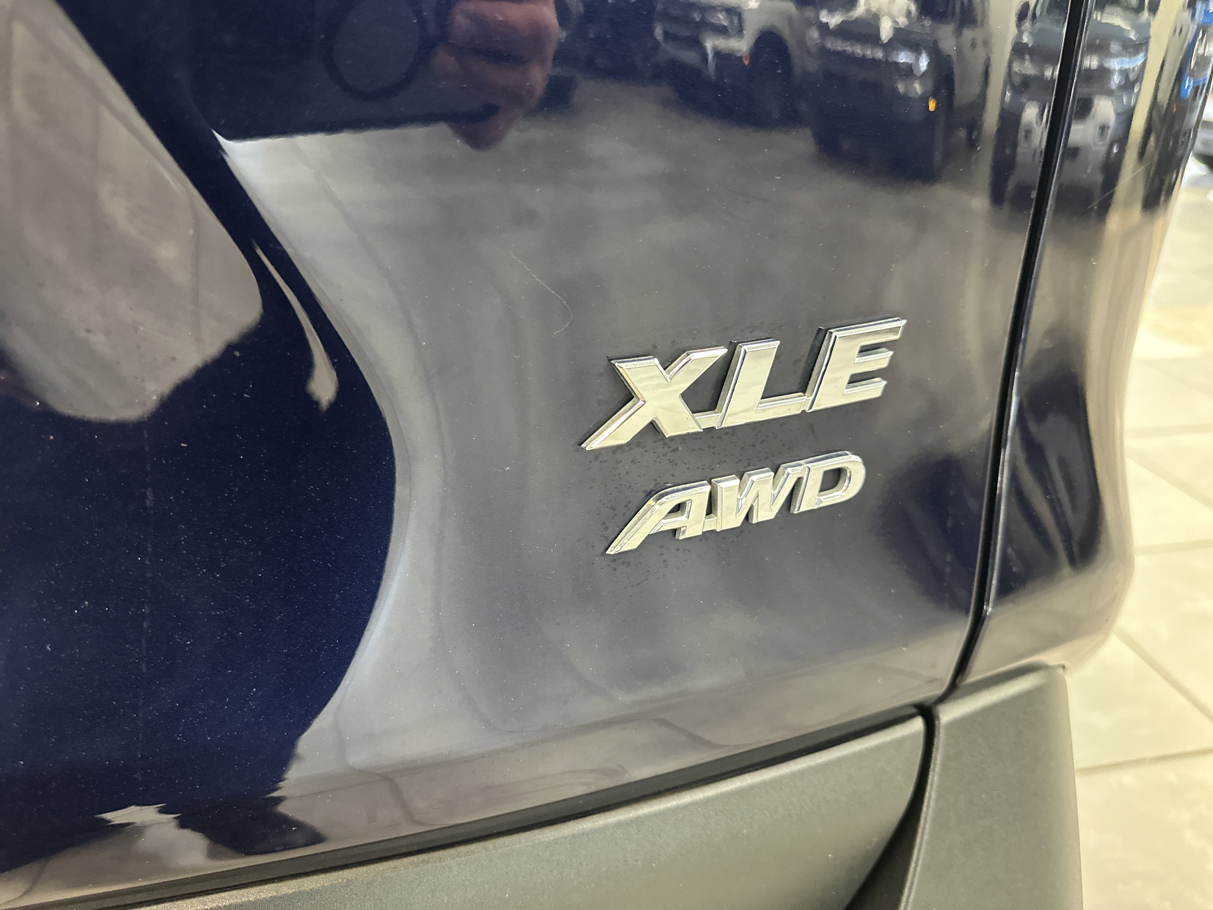 Used 2022 Toyota RAV4 XLE w/ Convenience Package image 9