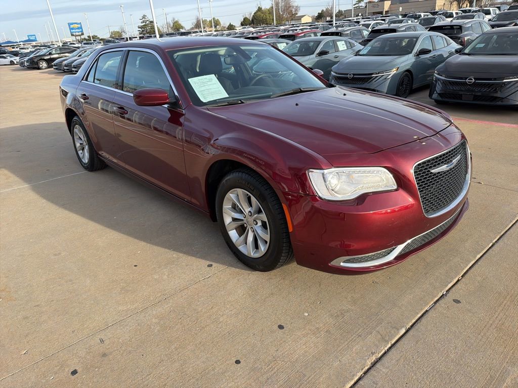 Used 2023 Chrysler 300 Touring image 7