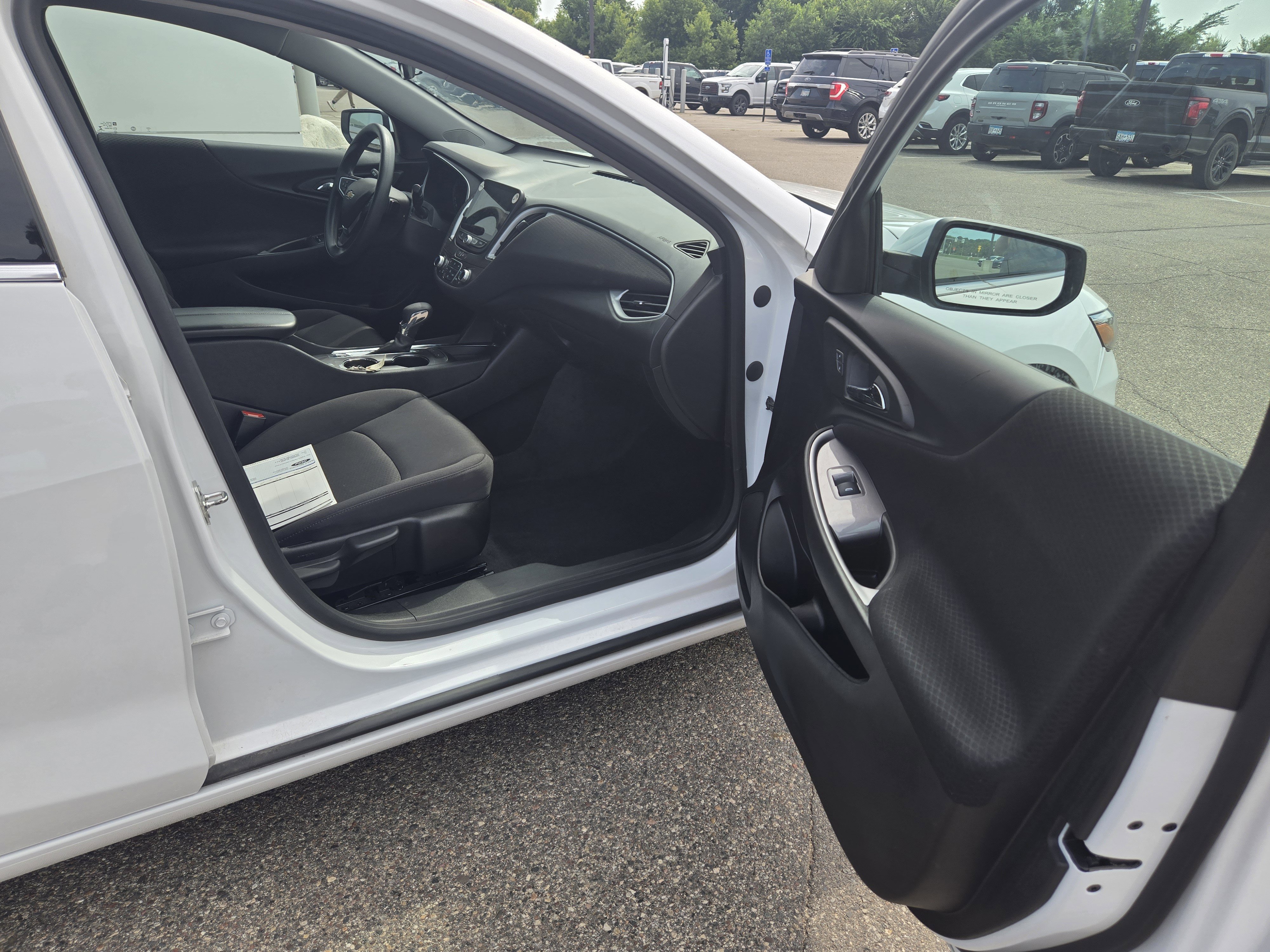 Used 2024 Chevrolet Malibu LT image 16