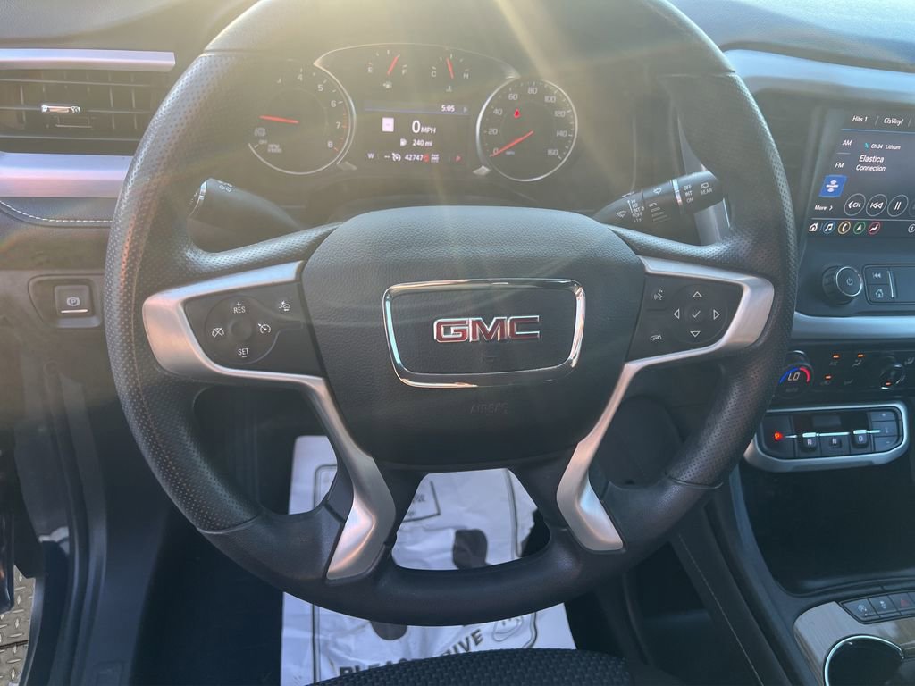 Used 2022 GMC Acadia SLE w/ Driver Convenience Package image 10