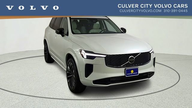 New 2026 Volvo XC90 T8 Ultra w/ Protection Package