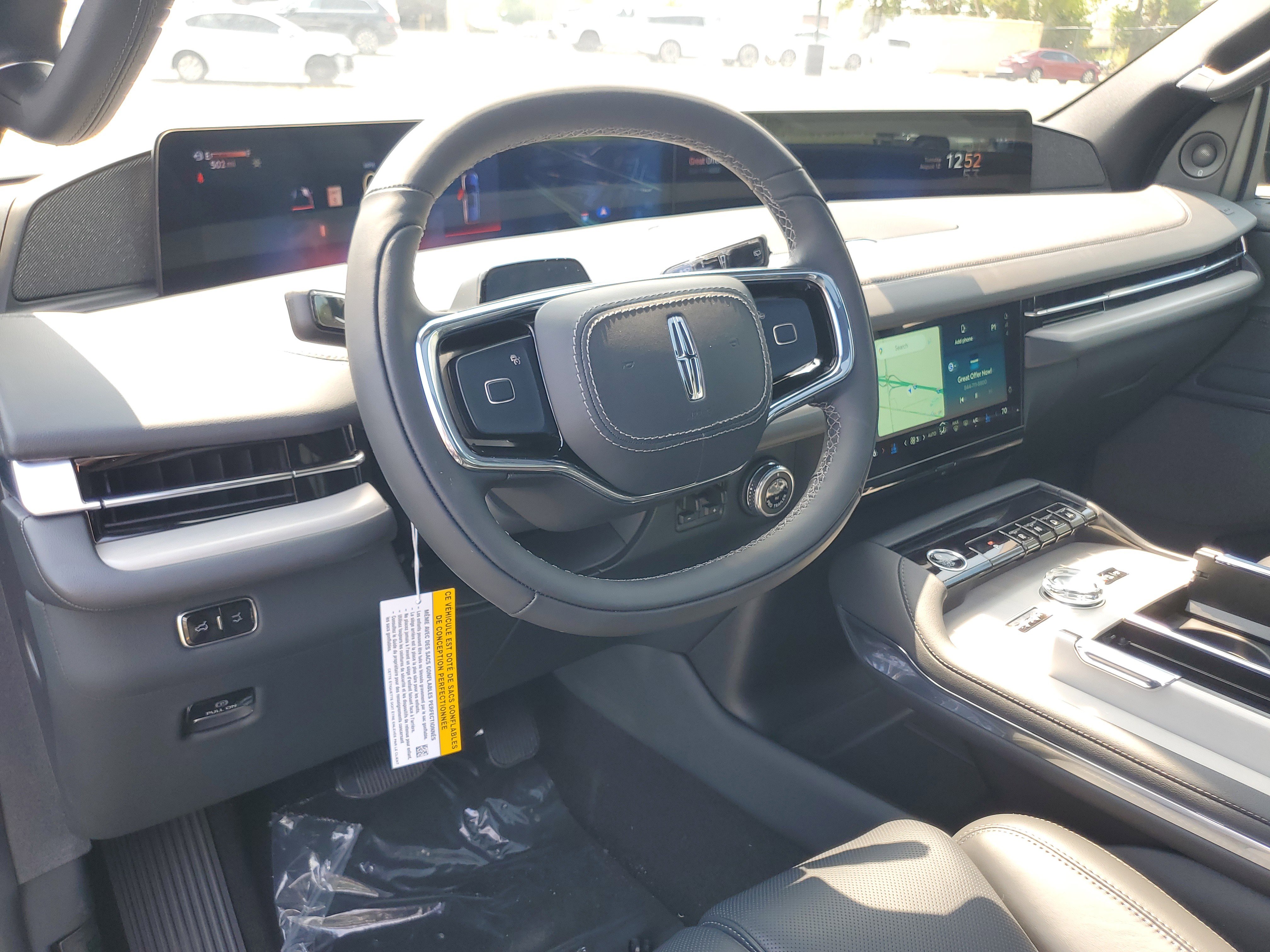 New 2025 Lincoln Navigator L Reserve w/ Jet Appearance Package image 14