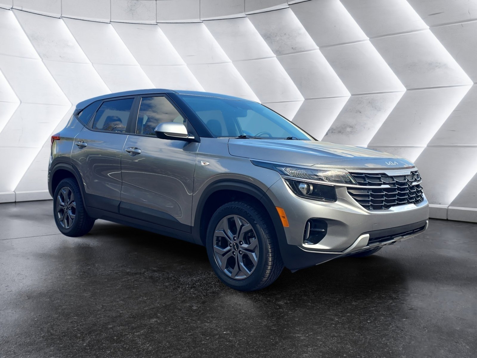 Used 2024 Kia Seltos LX image 7