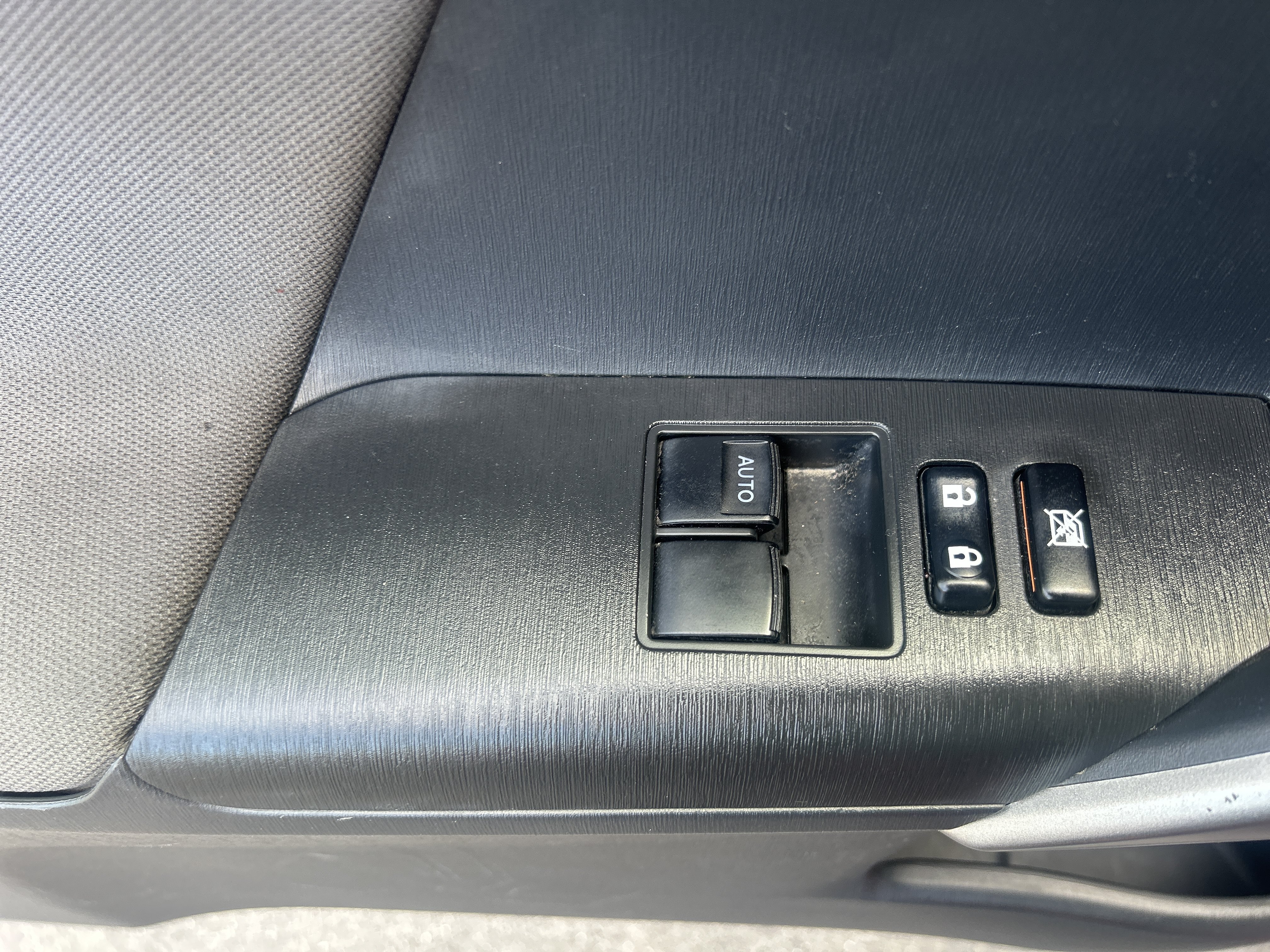 Used 2014 Scion tC FWD image 32