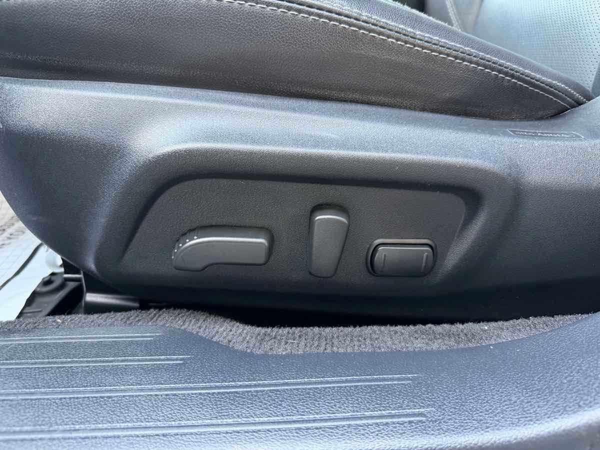 Used 2018 Subaru Outback 2.5i Limited AWD/4WD image 27