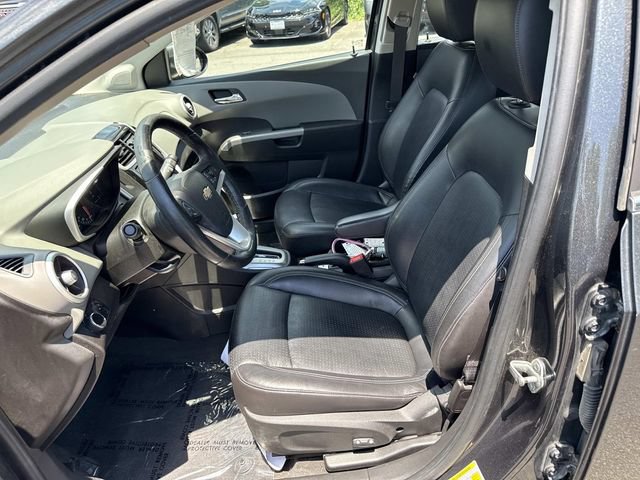 Used 2019 Chevrolet Sonic Premier FWD image 14