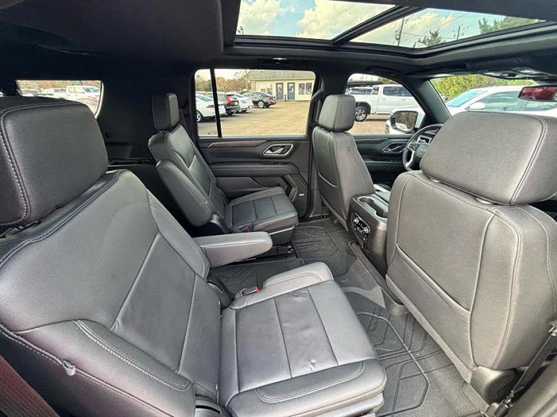 Used 2024 Chevrolet Suburban Z71 w/ Luxury Package image 45