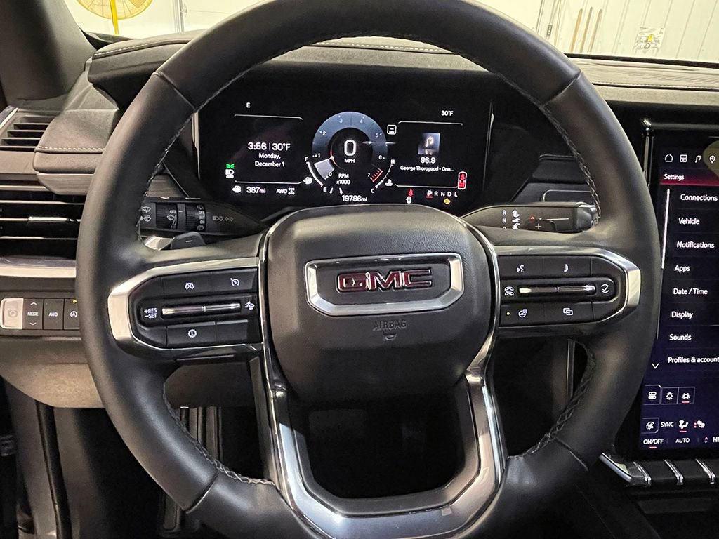 Used 2025 GMC Acadia Elevation image 36