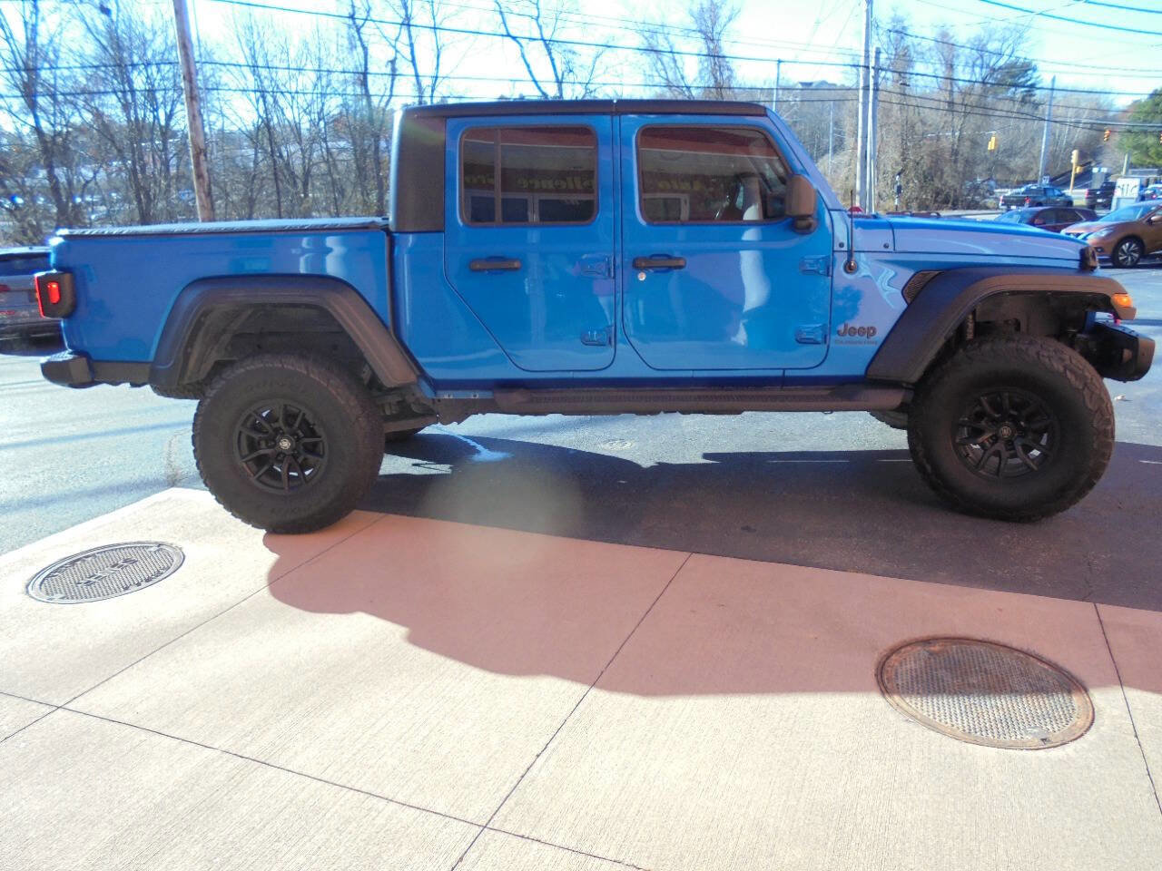 Used 2020 Jeep Gladiator Sport w/ Quick Order Package 24S image 5