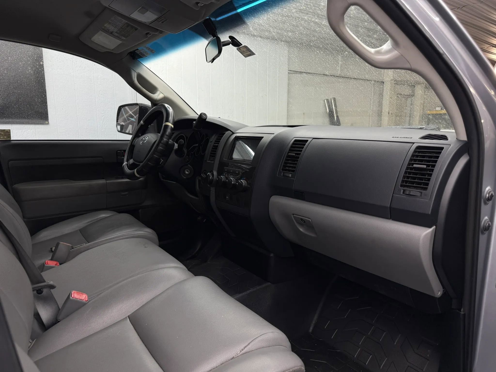 Used 2013 Toyota Tundra 4x4 Double Cab w/ Tow Pkg image 7