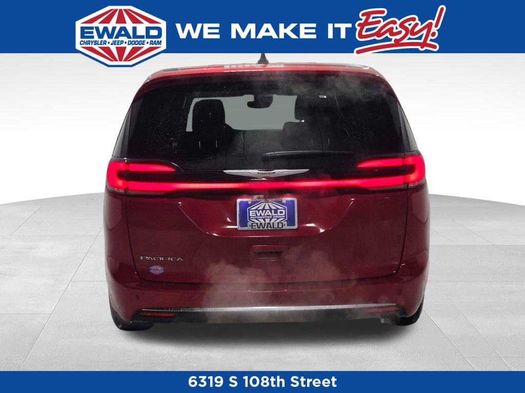 New 2026 Chrysler Pacifica Select FWD image 17