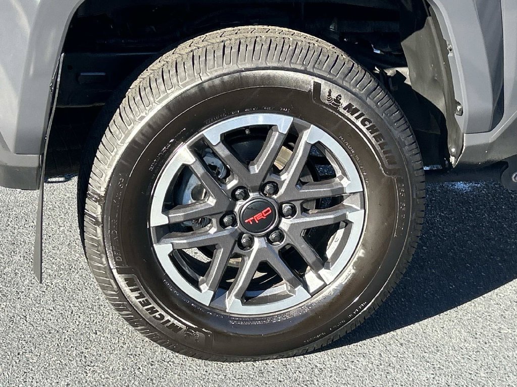 Used 2024 Toyota Tacoma TRD Sport w/ TRD Sport Upgrade Package RWD image 9