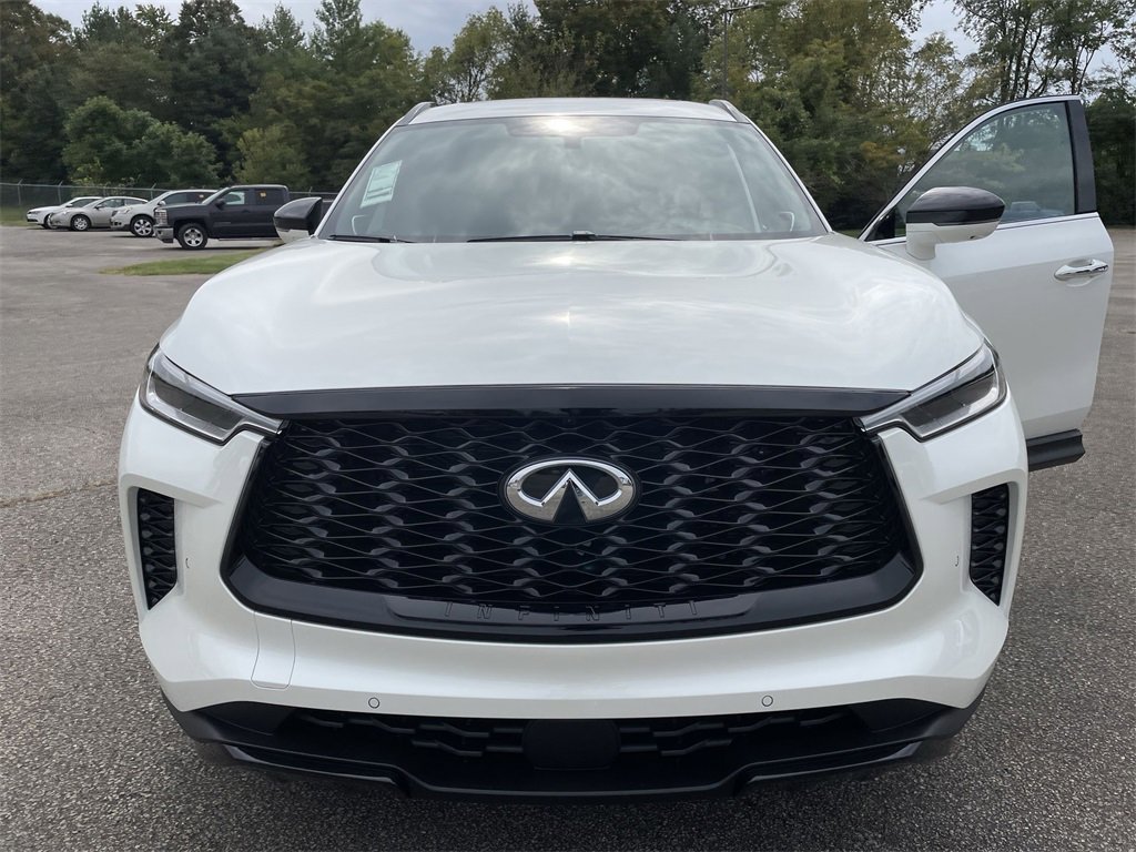Certified 2025 INFINITI QX60 Luxe w/ Black Edition image 13