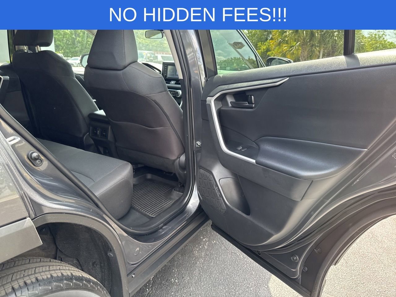 Used 2022 Toyota RAV4 LE FWD image 31