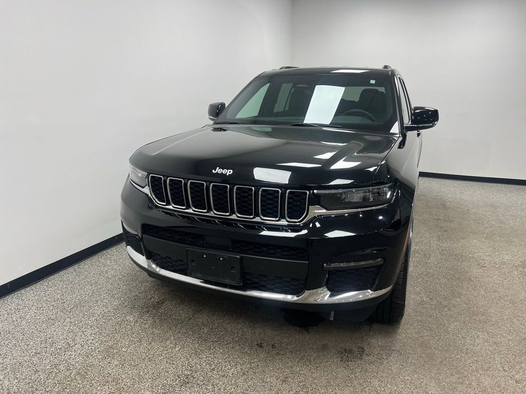 Used 2024 Jeep Grand Cherokee L Limited image 3