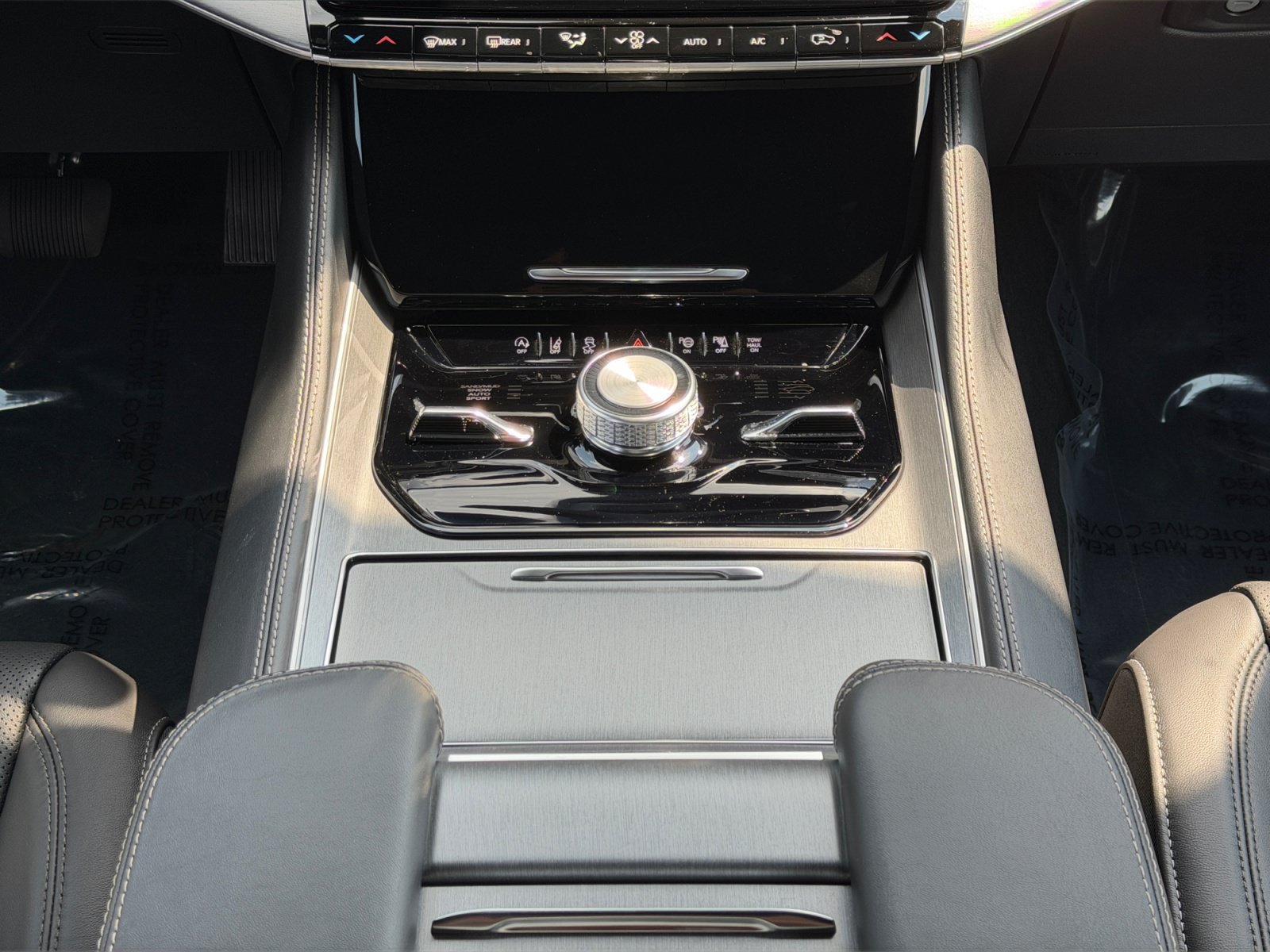 New 2026 Jeep Grand Wagoneer L Limited AWD/4WD image 12