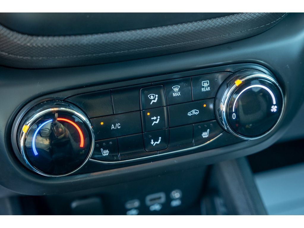 Used 2023 Chevrolet TrailBlazer LT FWD image 28
