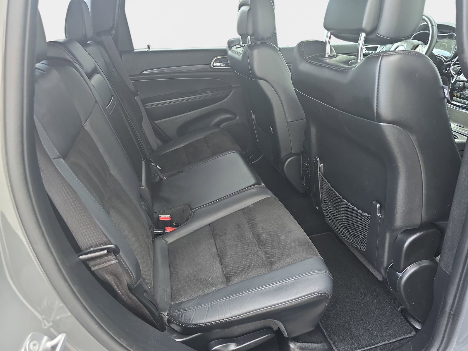 Used 2019 Jeep Grand Cherokee Altitude AWD/4WD image 13