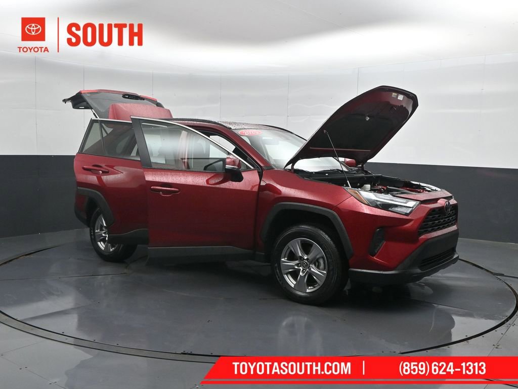 Used 2025 Toyota RAV4 XLE image 54